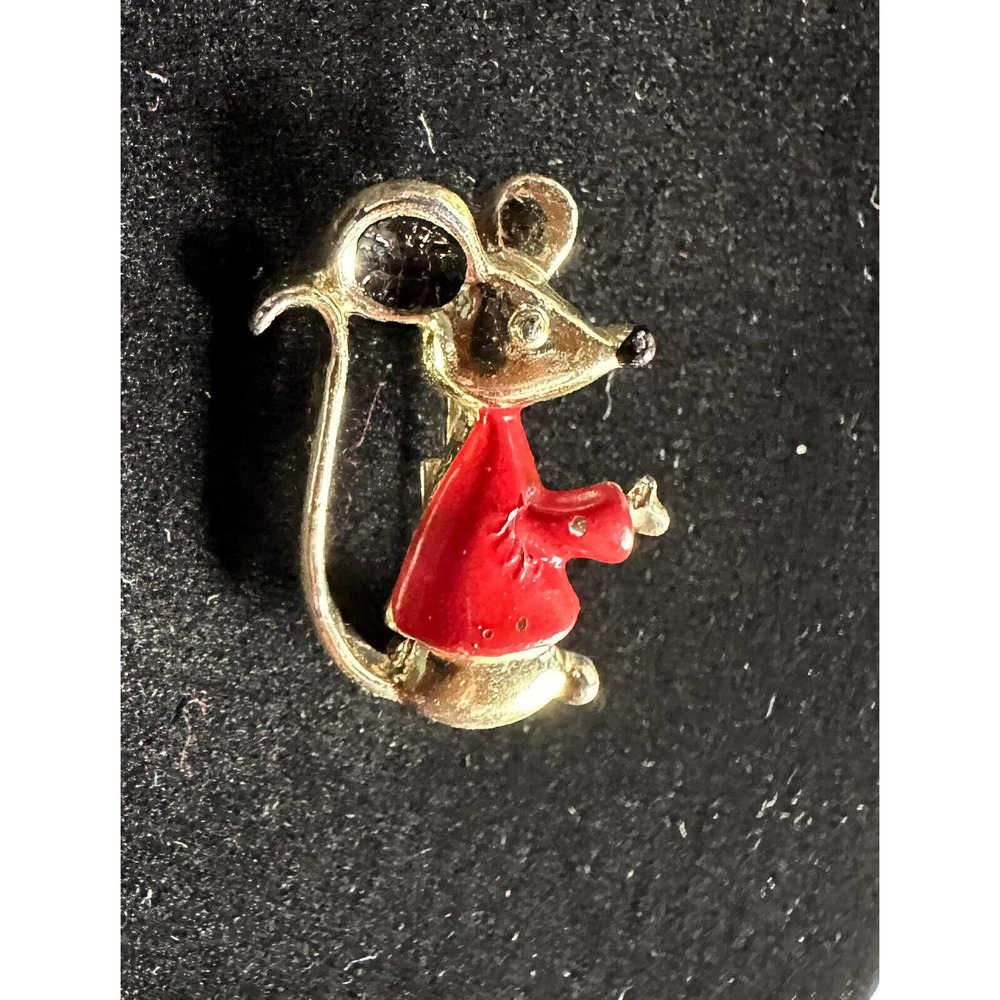 Pin Brooch Mouse Wearing Red Shirt Pin Brooch Small Goldtone 1” Vintage
